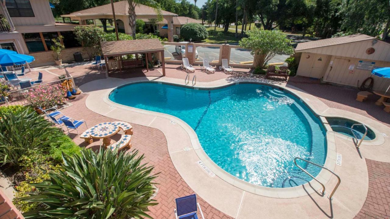 Texan Guest Ranch Hotel McAllen Exterior photo